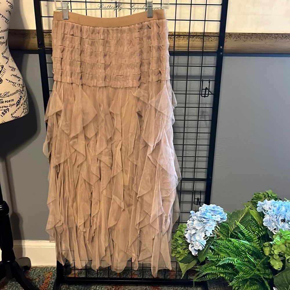 Lined mesh skirt. Elastic waist. New!